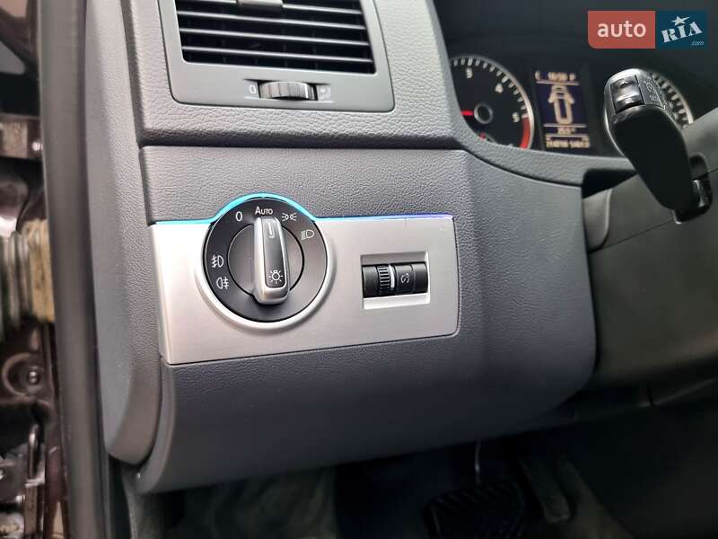 Минивэн Volkswagen Multivan 2012 в Киеве