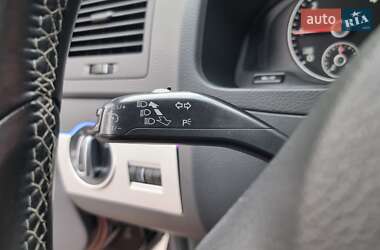 Минивэн Volkswagen Multivan 2012 в 