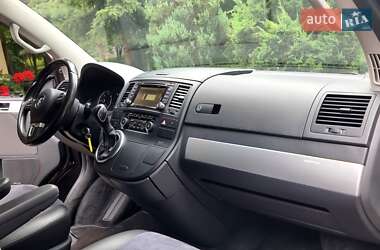 Минивэн Volkswagen Multivan 2012 в 