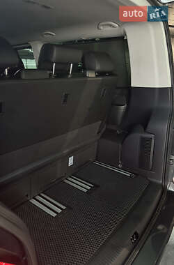 Минивэн Volkswagen Multivan 2021 в 