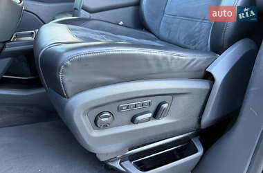 Минивэн Volkswagen Multivan 2016 в 