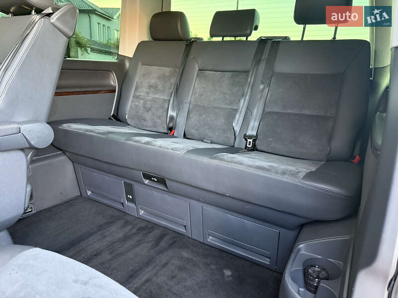 Мінівен Volkswagen Multivan 2014 в Одесі
