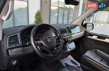 Минивэн Volkswagen Multivan 2019 в 