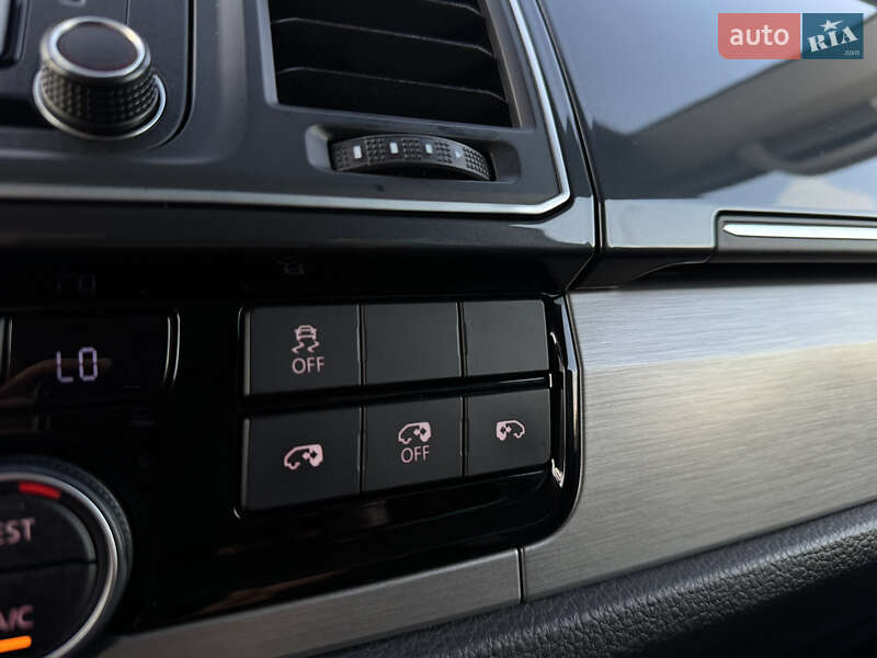 Минивэн Volkswagen Multivan 2019 в Тернополе