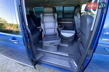 Минивэн Volkswagen Multivan 2015 в 