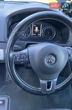 Минивэн Volkswagen Multivan 2015 в 