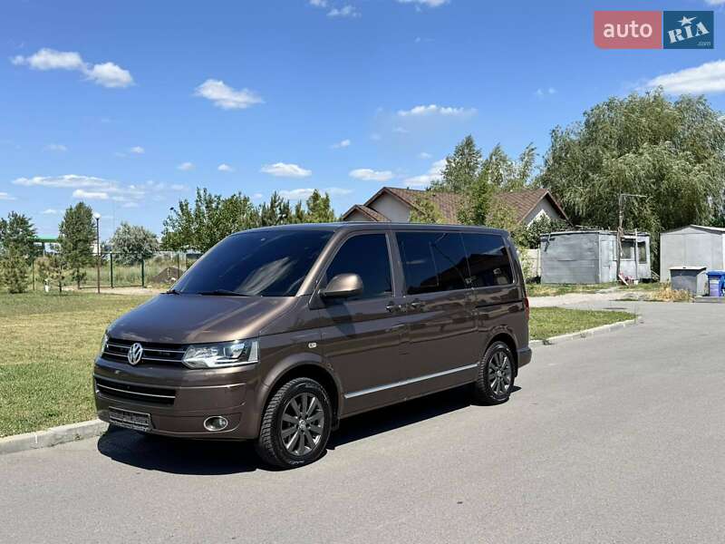 Минивэн Volkswagen Multivan 2014 в 