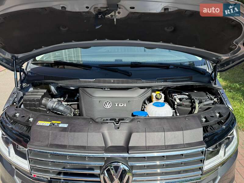 Минивэн Volkswagen Multivan 2023 в Черкассах