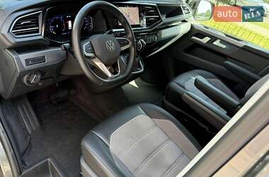 Минивэн Volkswagen Multivan 2023 в 