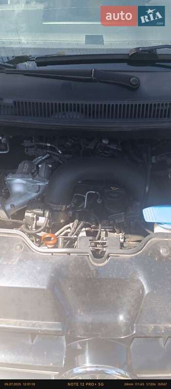 Минивэн Volkswagen Multivan 2011 в Киеве