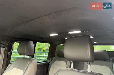 Минивэн Volkswagen Multivan 2023 в 