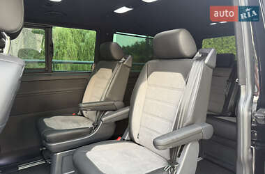 Минивэн Volkswagen Multivan 2023 в 