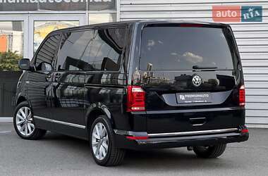 Мінівен Volkswagen Multivan 2016 в 