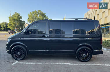 Минивэн Volkswagen Multivan 2010 в 