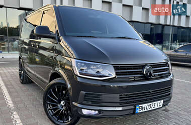 Минивэн Volkswagen Multivan 2010 в 