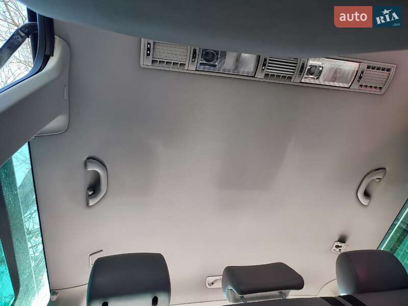 Минивэн Volkswagen Multivan 2004 в Камне-Каширском
