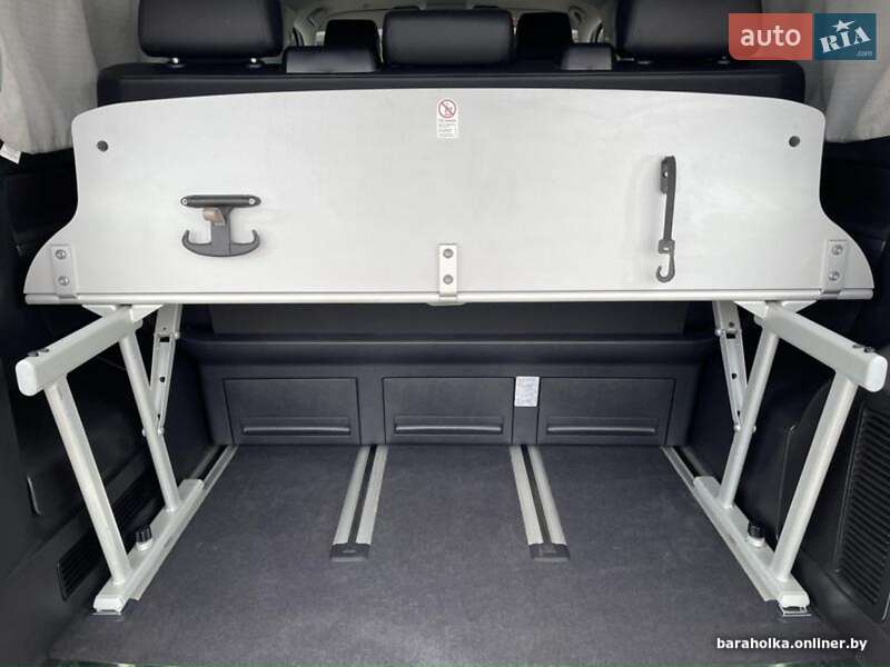 Минивэн Volkswagen Multivan 2004 в Камне-Каширском