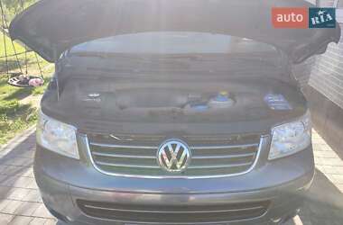 Минивэн Volkswagen Multivan 2004 в Камне-Каширском