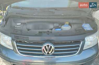 Минивэн Volkswagen Multivan 2004 в Камне-Каширском