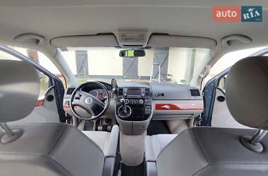 Минивэн Volkswagen Multivan 2004 в 