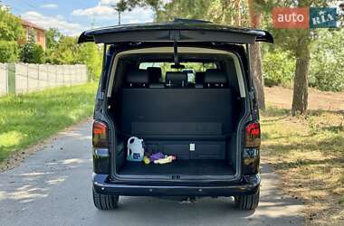 Минивэн Volkswagen Multivan 2011 в 