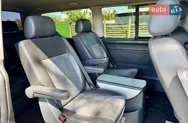 Минивэн Volkswagen Multivan 2011 в 