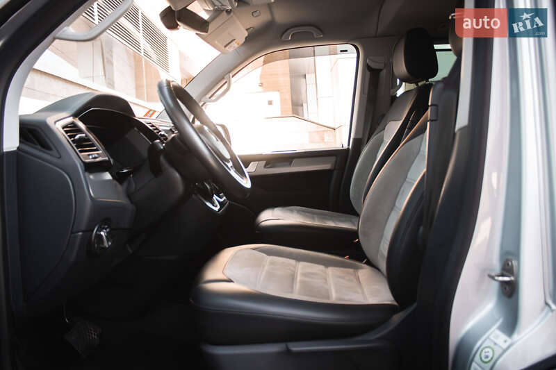 Мінівен Volkswagen Multivan 2017 в Києві