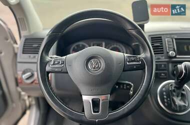 Минивэн Volkswagen Multivan 2015 в 