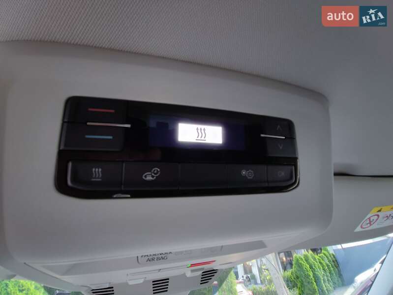 Минивэн Volkswagen Multivan 2019 в Черновцах