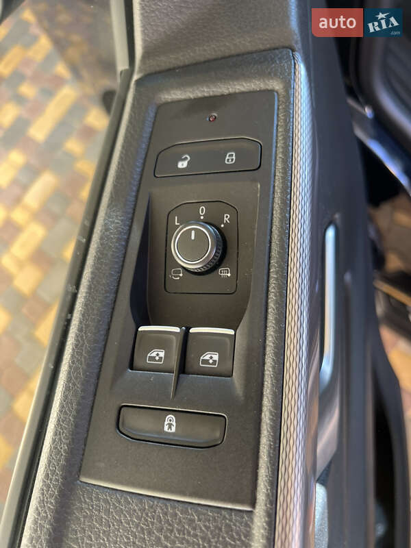 Минивэн Volkswagen Multivan 2021 в Костополе
