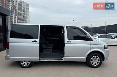 Минивэн Volkswagen Multivan 2012 в 
