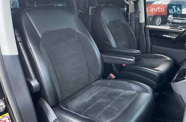 Минивэн Volkswagen Multivan 2019 в 