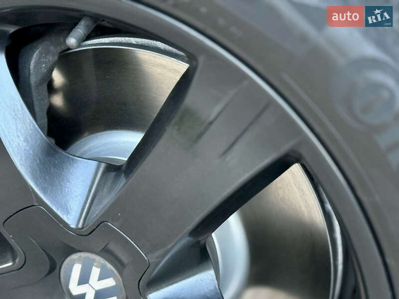 Минивэн Volkswagen Multivan 2011 в Хмельницком