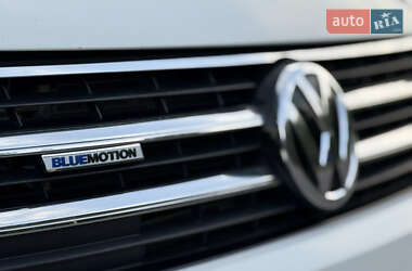 Минивэн Volkswagen Multivan 2011 в 