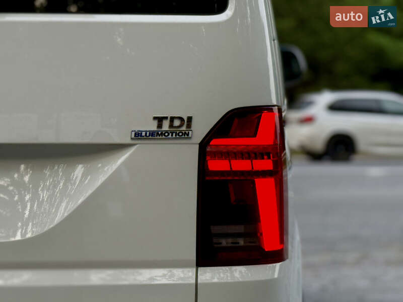 Минивэн Volkswagen Multivan 2011 в Хмельницком