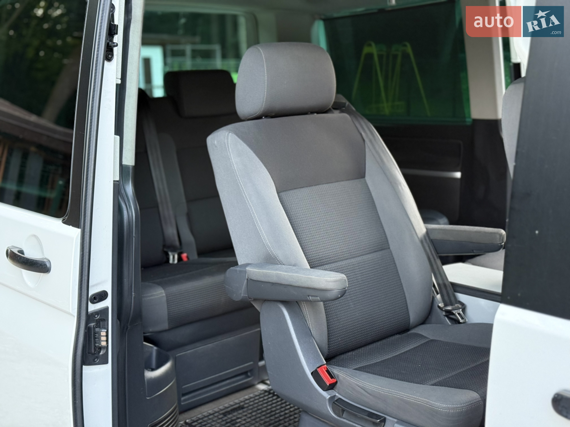2011 Volkswagen Multivan - мініатюра 48