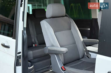 Минивэн Volkswagen Multivan 2011 в 