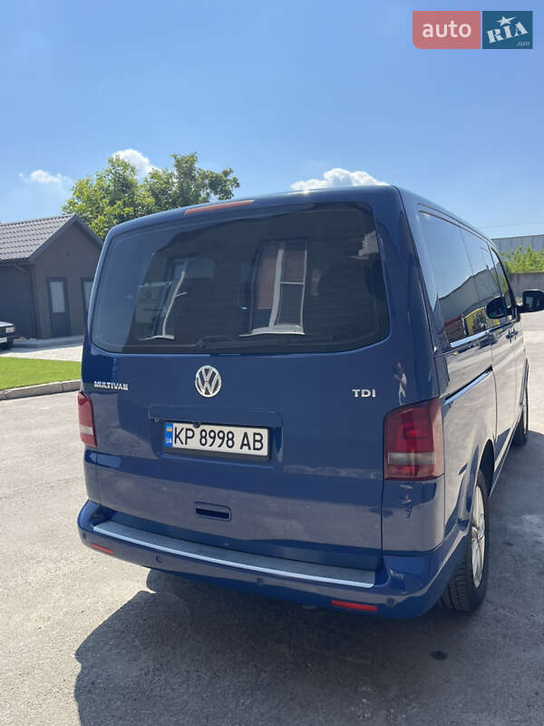 Минивэн Volkswagen Multivan 2010 в Запорожье
