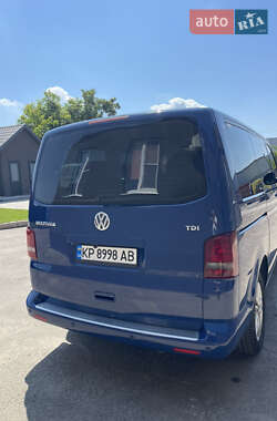 Минивэн Volkswagen Multivan 2010 в 