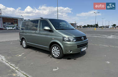 Минивэн Volkswagen Multivan 2011 в 