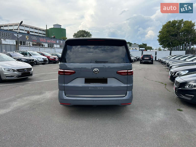 Минивэн Volkswagen Multivan 2023 в Киеве