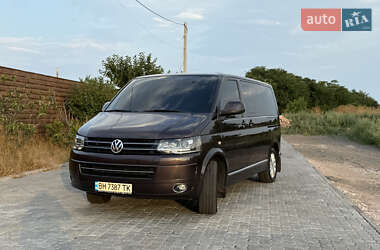 Минивэн Volkswagen Multivan 2015 в 