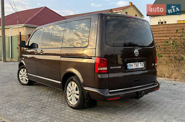 Минивэн Volkswagen Multivan 2015 в 