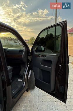 Минивэн Volkswagen Multivan 2015 в 