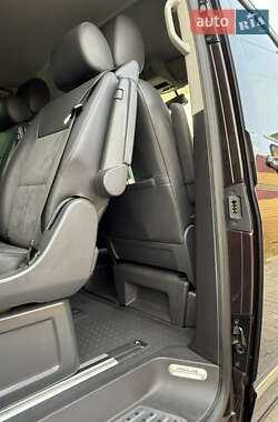 Минивэн Volkswagen Multivan 2015 в 