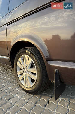 Минивэн Volkswagen Multivan 2015 в 