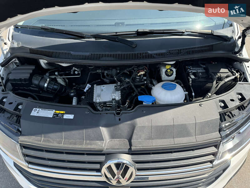 Мінівен Volkswagen Multivan 2020 в Києві