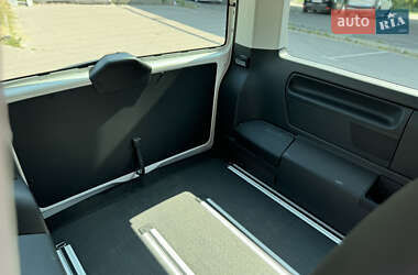 Мінівен Volkswagen Multivan 2020 в 