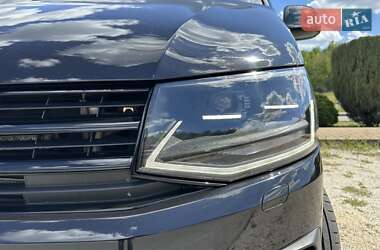 Мінівен Volkswagen Multivan 2016 в 