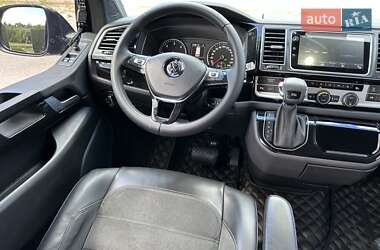 Мінівен Volkswagen Multivan 2016 в 